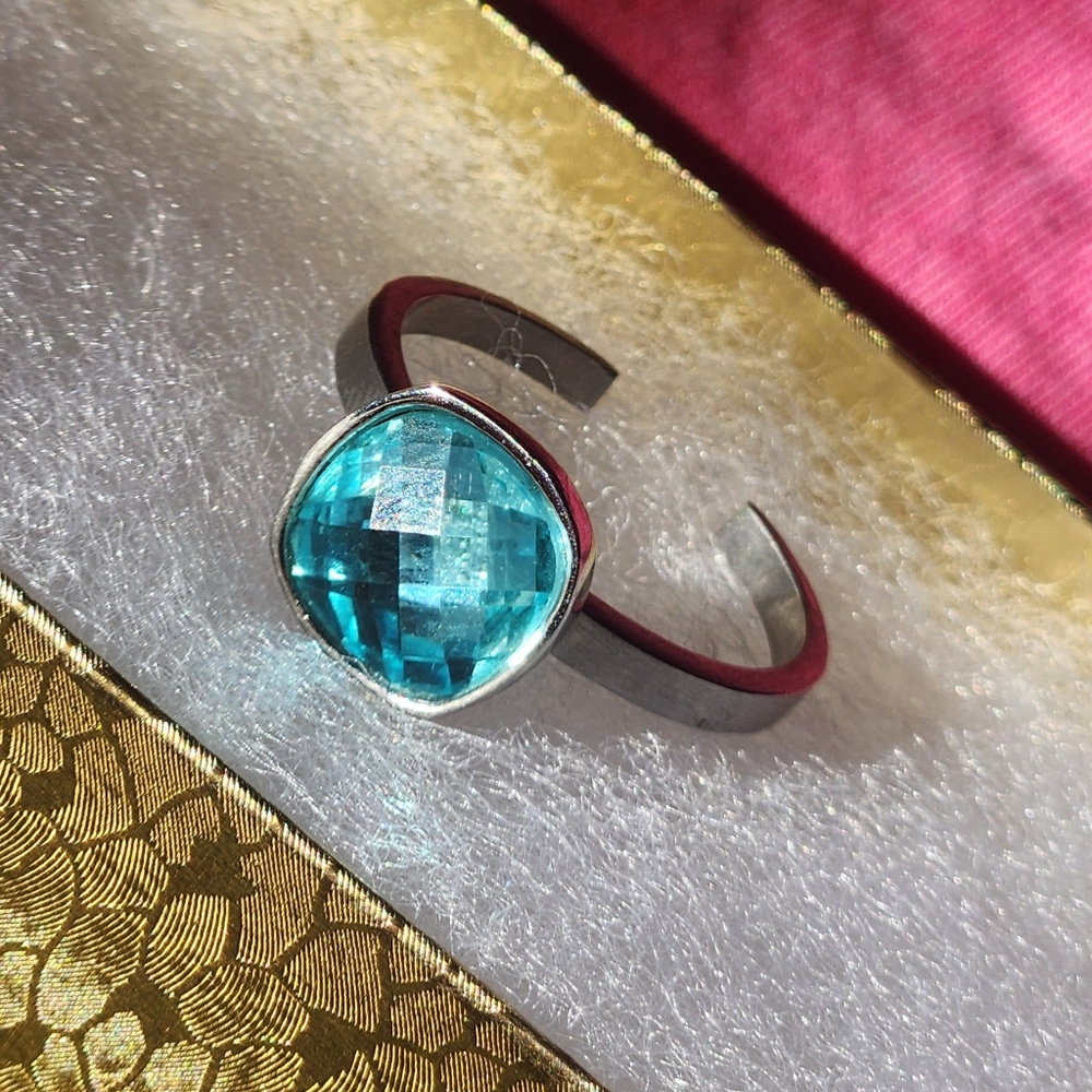 Aquamarine Blue Gemstone Set In Silver Ring sz9/10 Slightly Adjustable